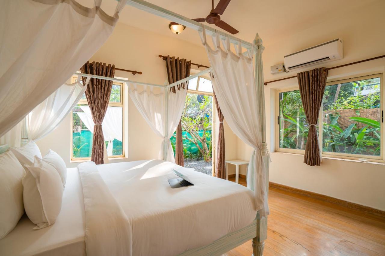 Moustache Goa Luxuria Hostel วากาตอร์ ภายนอก รูปภาพ