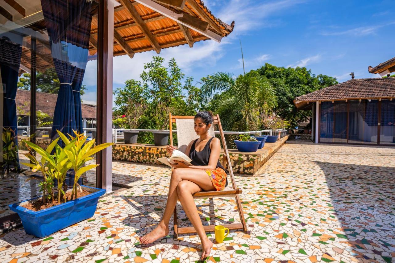 Moustache Goa Luxuria Hostel วากาตอร์ ภายนอก รูปภาพ