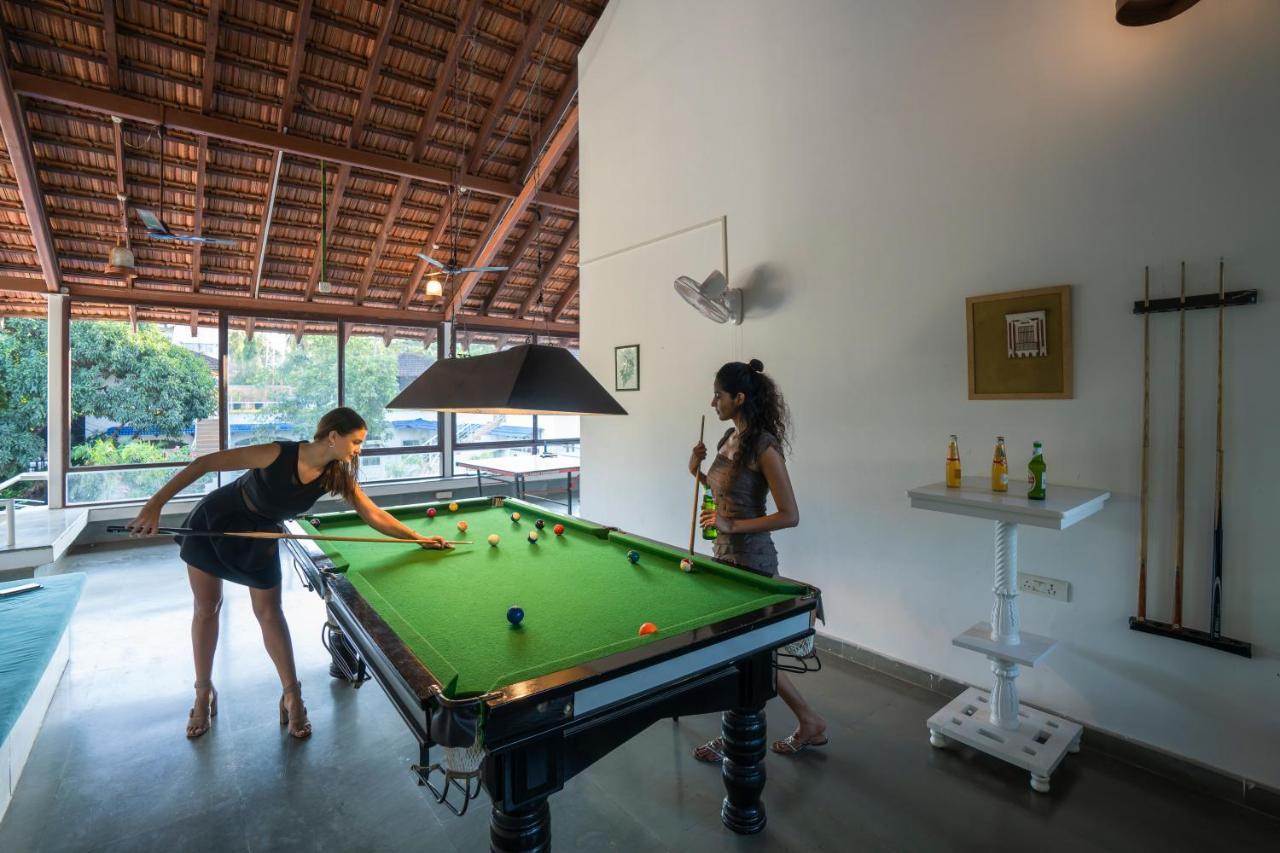 Moustache Goa Luxuria Hostel วากาตอร์ ภายนอก รูปภาพ