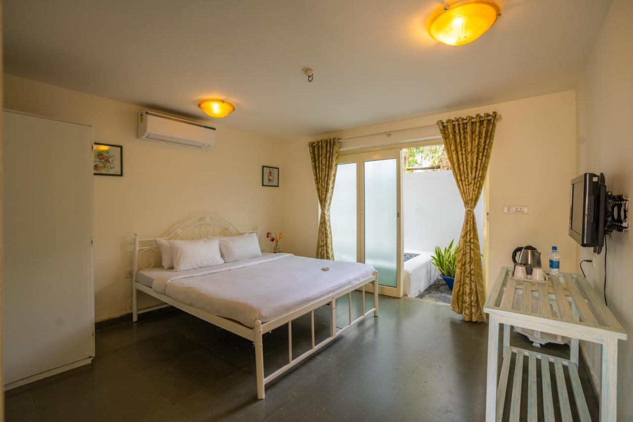 Moustache Goa Luxuria Hostel วากาตอร์ ภายนอก รูปภาพ
