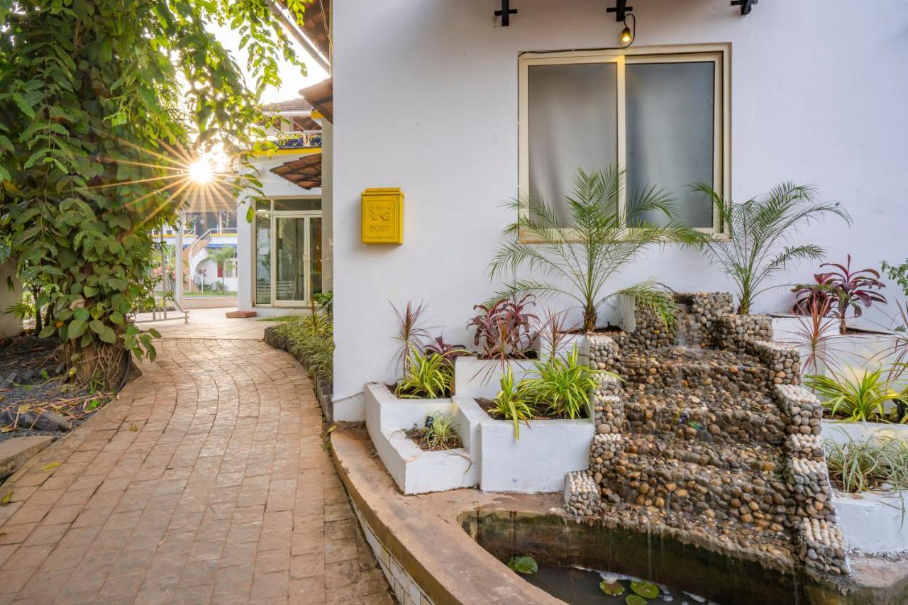 Moustache Goa Luxuria Hostel วากาตอร์ ภายนอก รูปภาพ