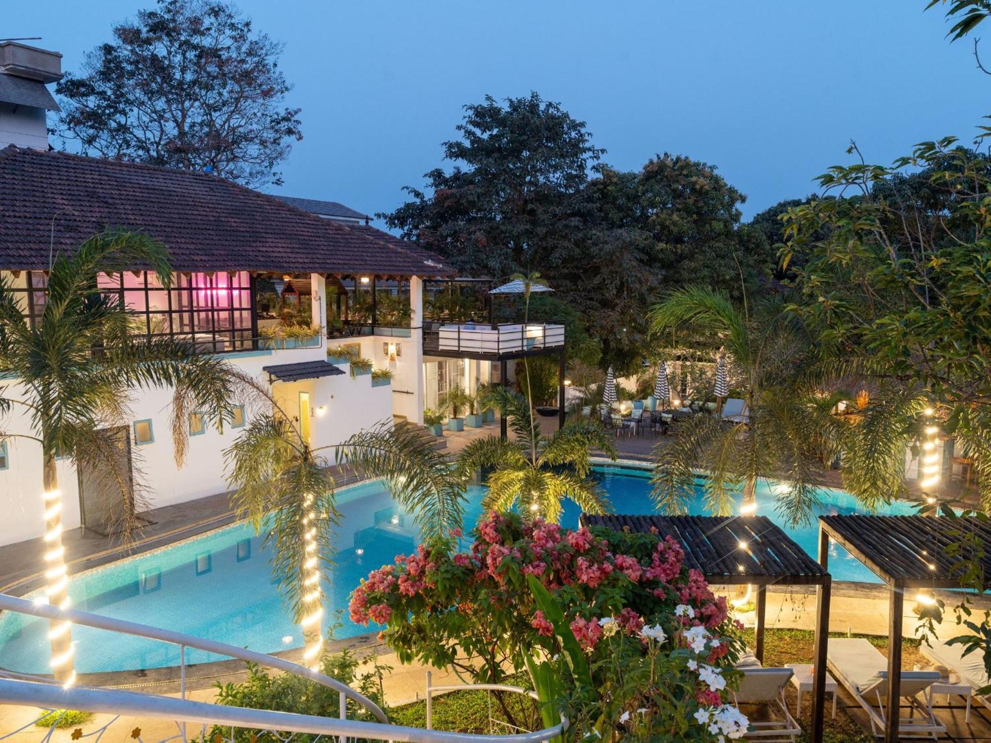 Moustache Goa Luxuria Hostel วากาตอร์ ภายนอก รูปภาพ